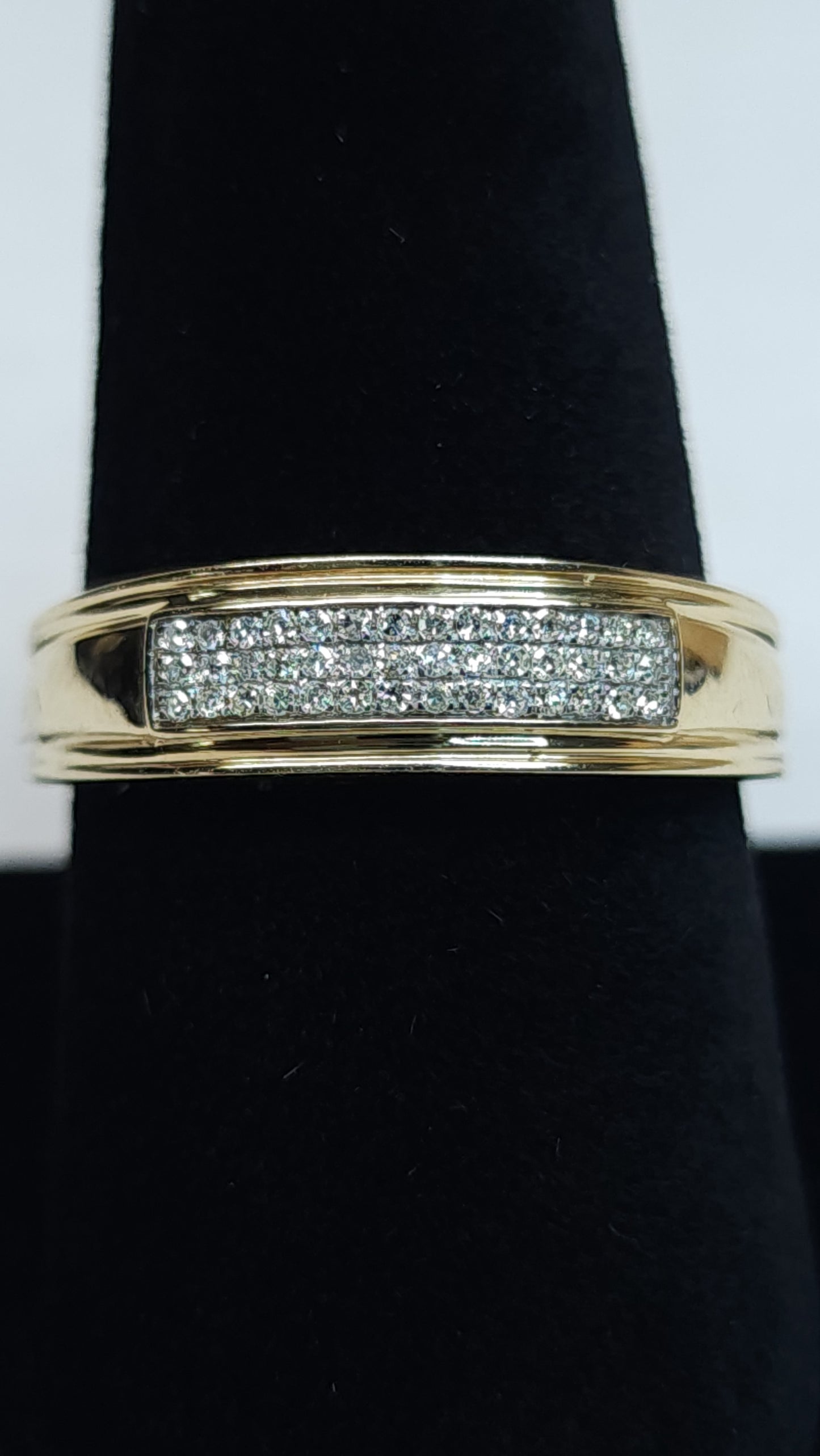 New 10k Yellow Gold & Diamond Men's Band