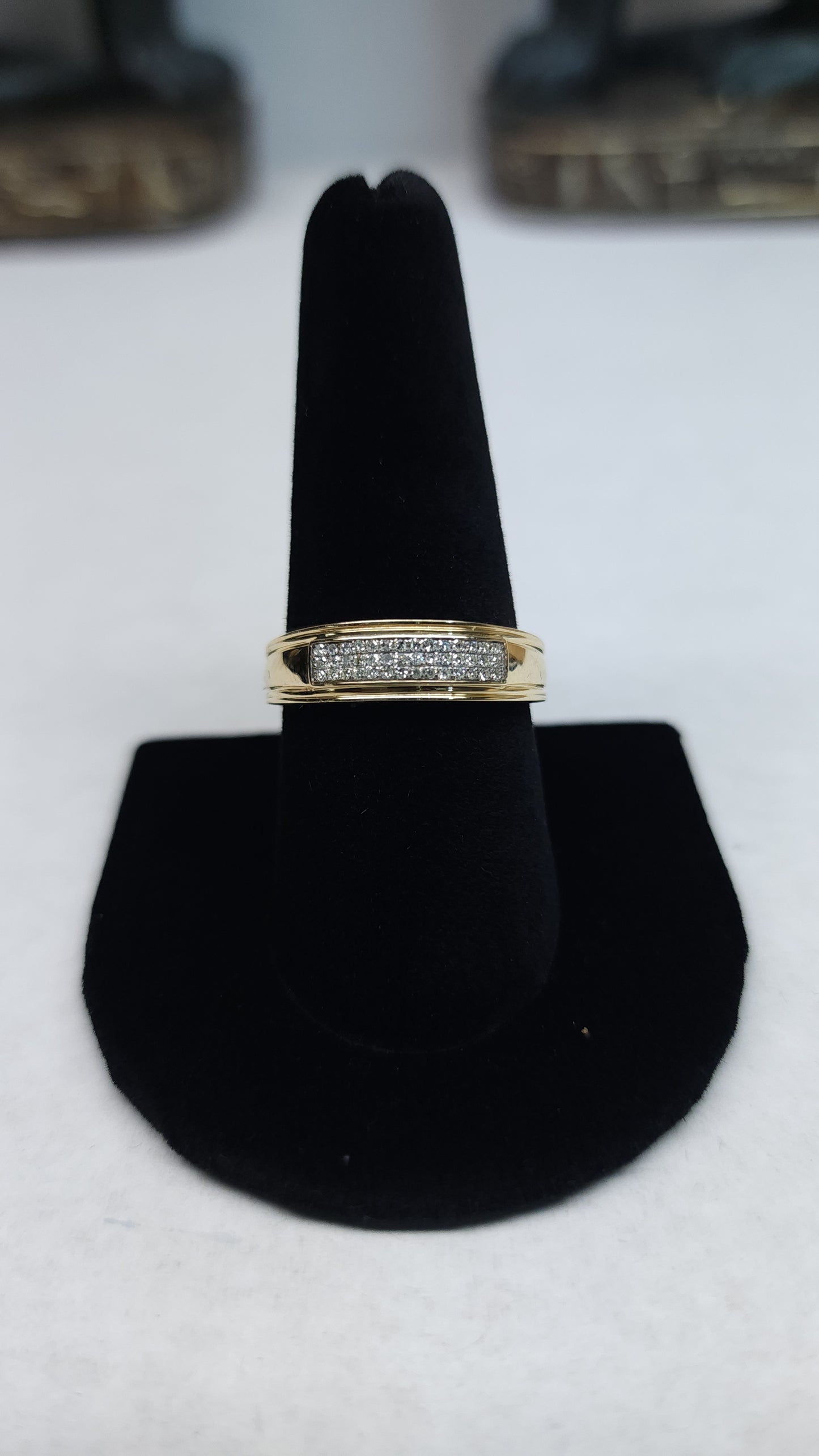 New 10k Yellow Gold & Diamond Men's Band